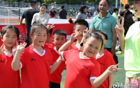博万体育app下载-娄底幼超嘉年华｜绿茵场上笑开花，童年乐章响当当|娄底日报|足球|体育|音符|日报_新浪新闻